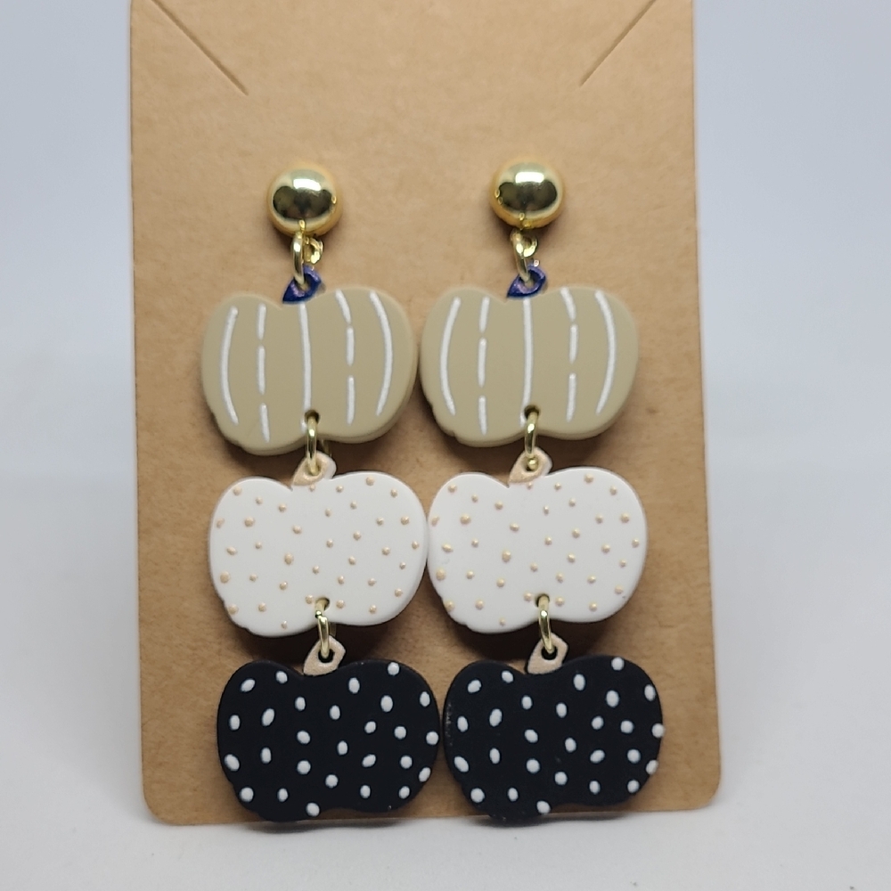 Trendy Multi-Color Pumpkins Stud Earrings NWOT Ladies Fall Outdoor Casual‎